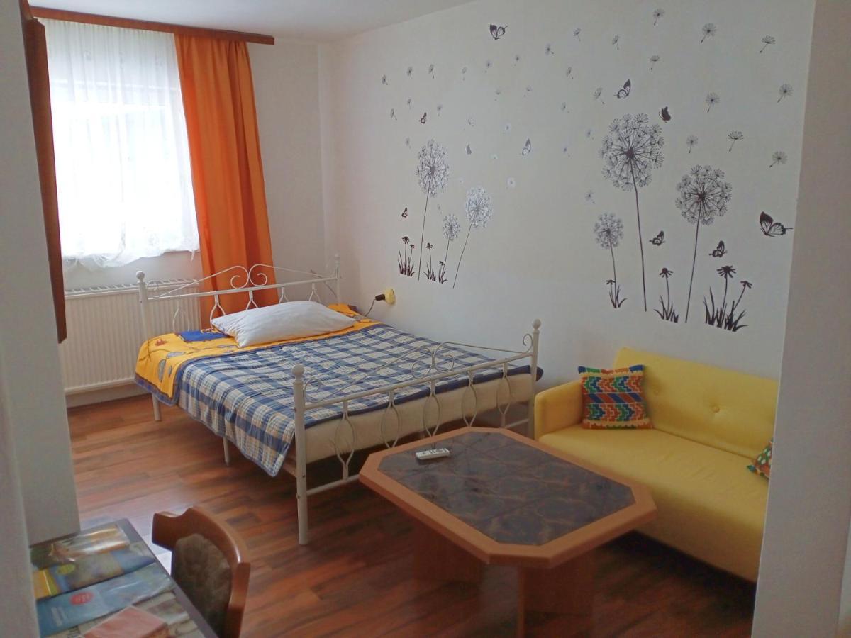 Vila Fortuna Romantik Apartment Lackenhof Exterior photo